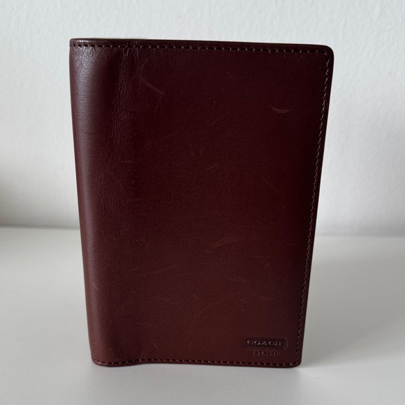 Coach Chocolate Brown Men Leather Card and Passport Holder - Picture 7 of 10